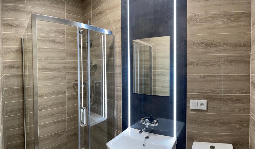 Good Night Noclegi & Strefa Z Sauna I Jacuzzi Ogolnodostepna Lub Na Wylacznosc צ'כוביצה-ג'ג'יצה מראה חיצוני תמונה